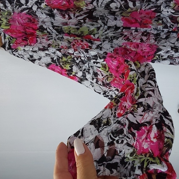 CJ Banks Vibrant Floral Pink Black Sheer Top Whimsigoth Artsy Sz.2X - Picture 4 of 9